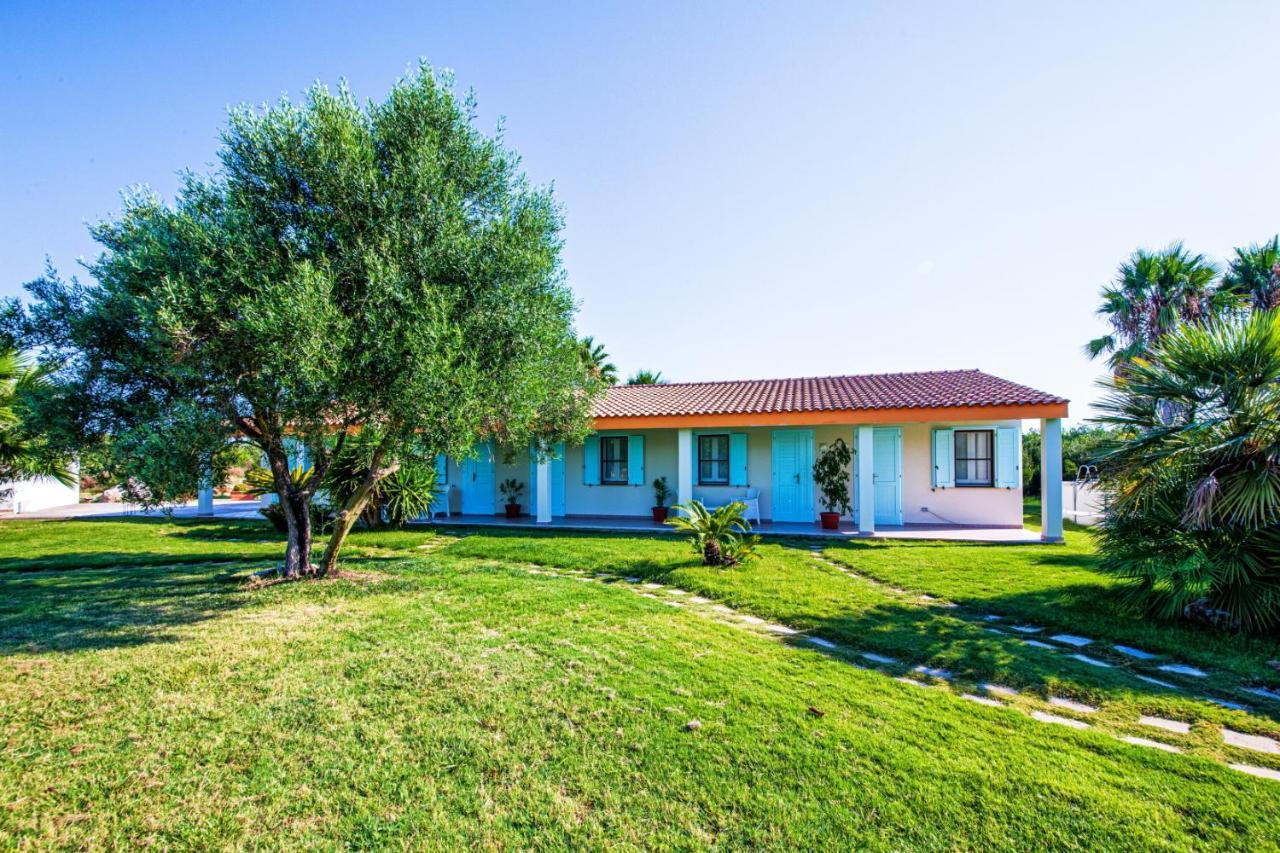 Agriturismo Is Cortillaris Càbras Eksteriør bilde